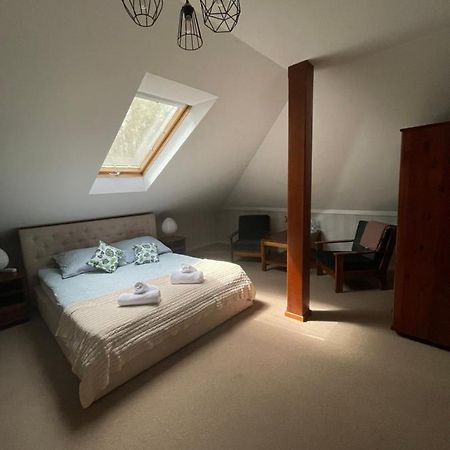 Restauracja Rozmarzyn Hotel Ostrzeszow Bagian luar foto