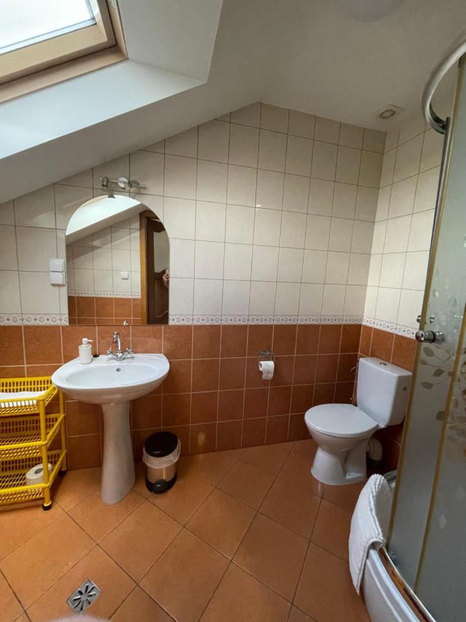 Restauracja Rozmarzyn Hotel Ostrzeszow Bagian luar foto
