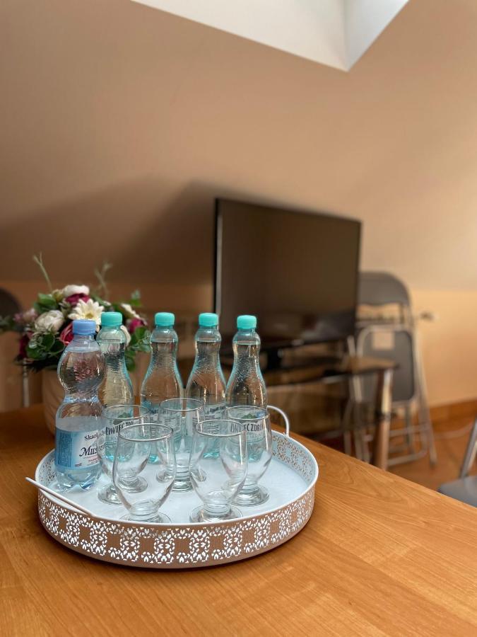 Restauracja Rozmarzyn Hotel Ostrzeszow Bagian luar foto