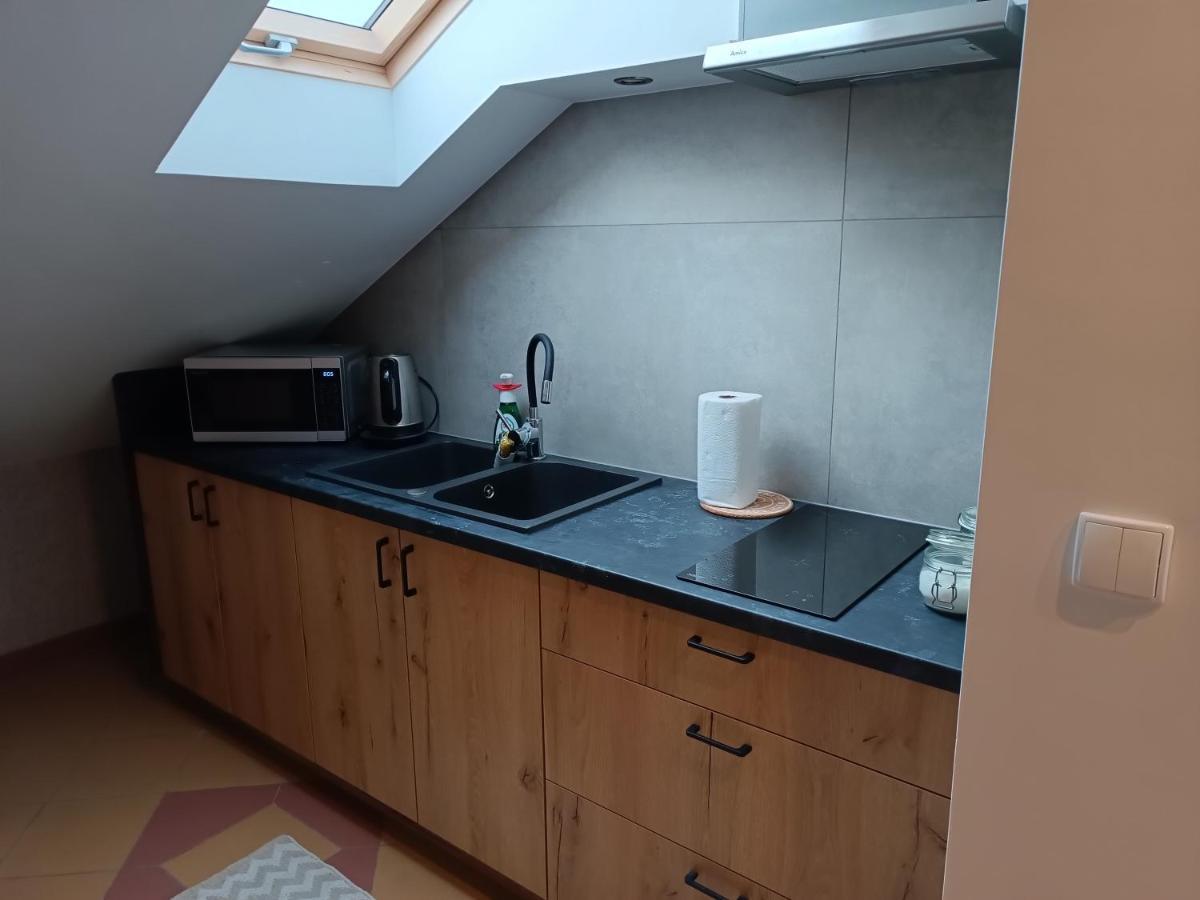 Restauracja Rozmarzyn Hotel Ostrzeszow Bagian luar foto